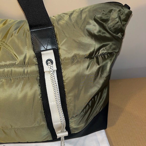 Moncler Makaio Weekend Duffle Bag Unisex - Picture 5 of 13